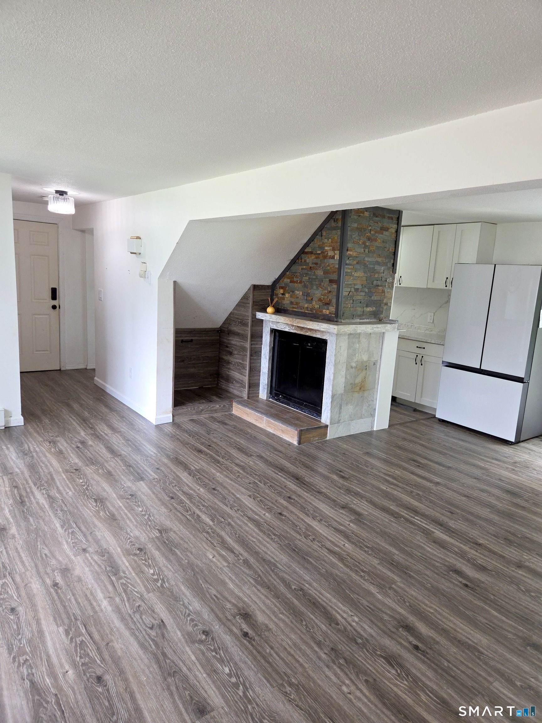 17 East Lake Place Middletown CT 06457