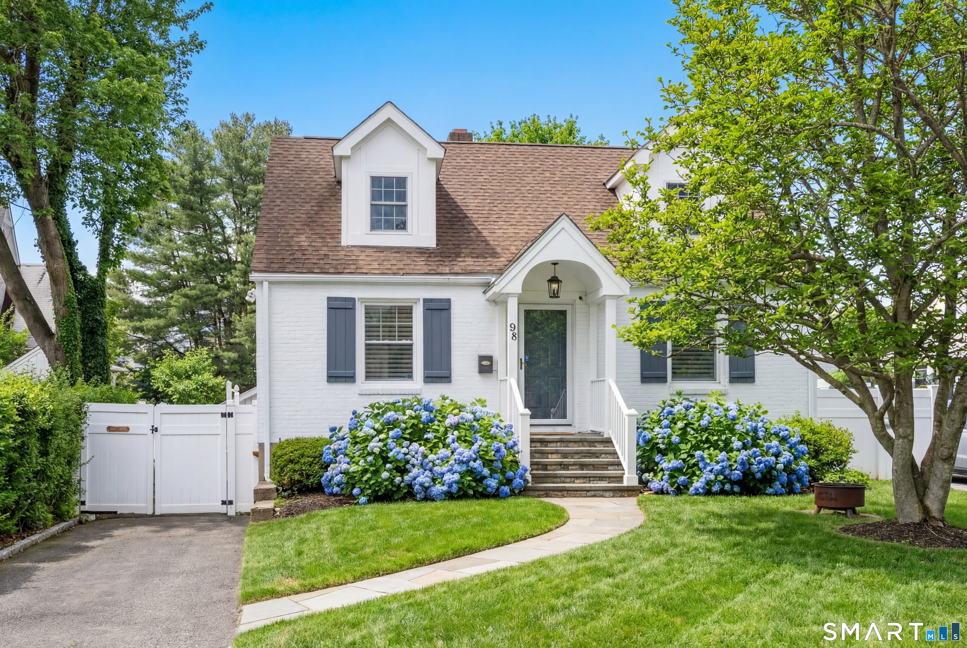 98 Cambridge Street Fairfield CT 06824