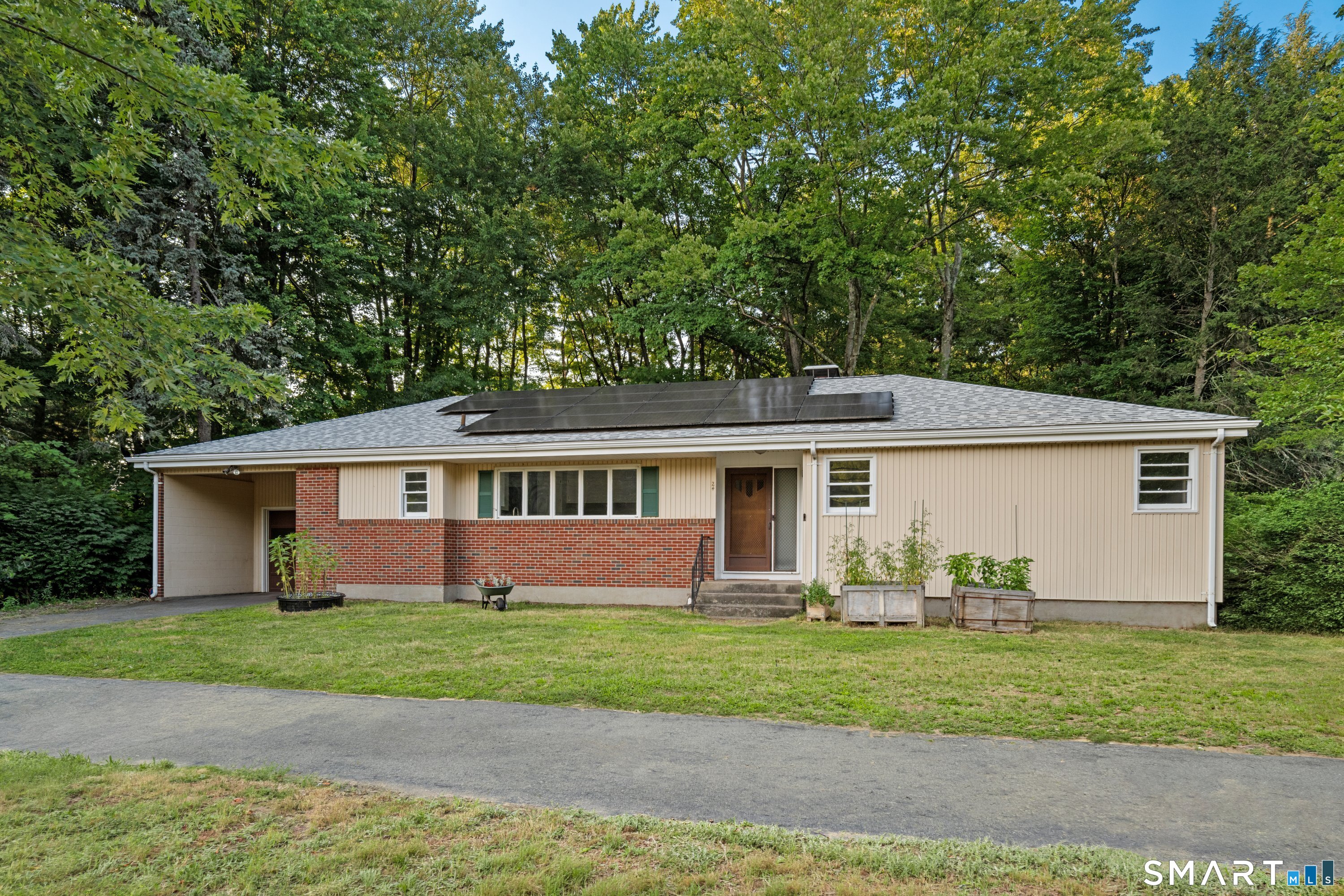 24 East Wintonbury Avenue Bloomfield CT 06002