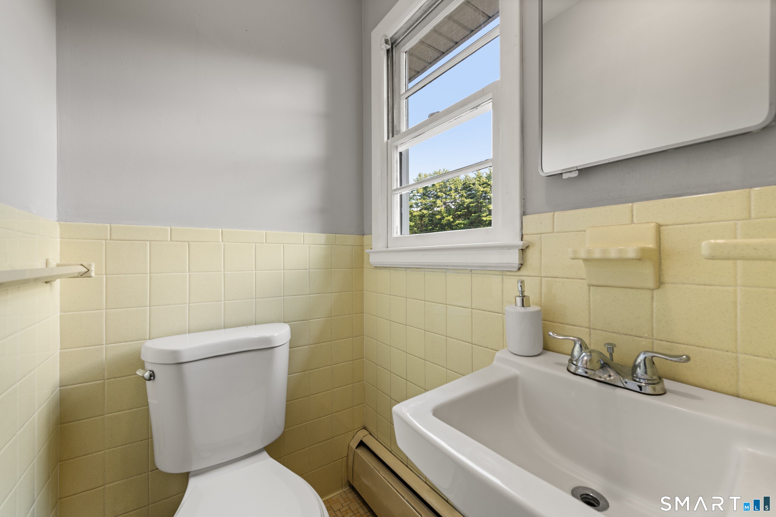 24 East Wintonbury Avenue Bloomfield CT 06002