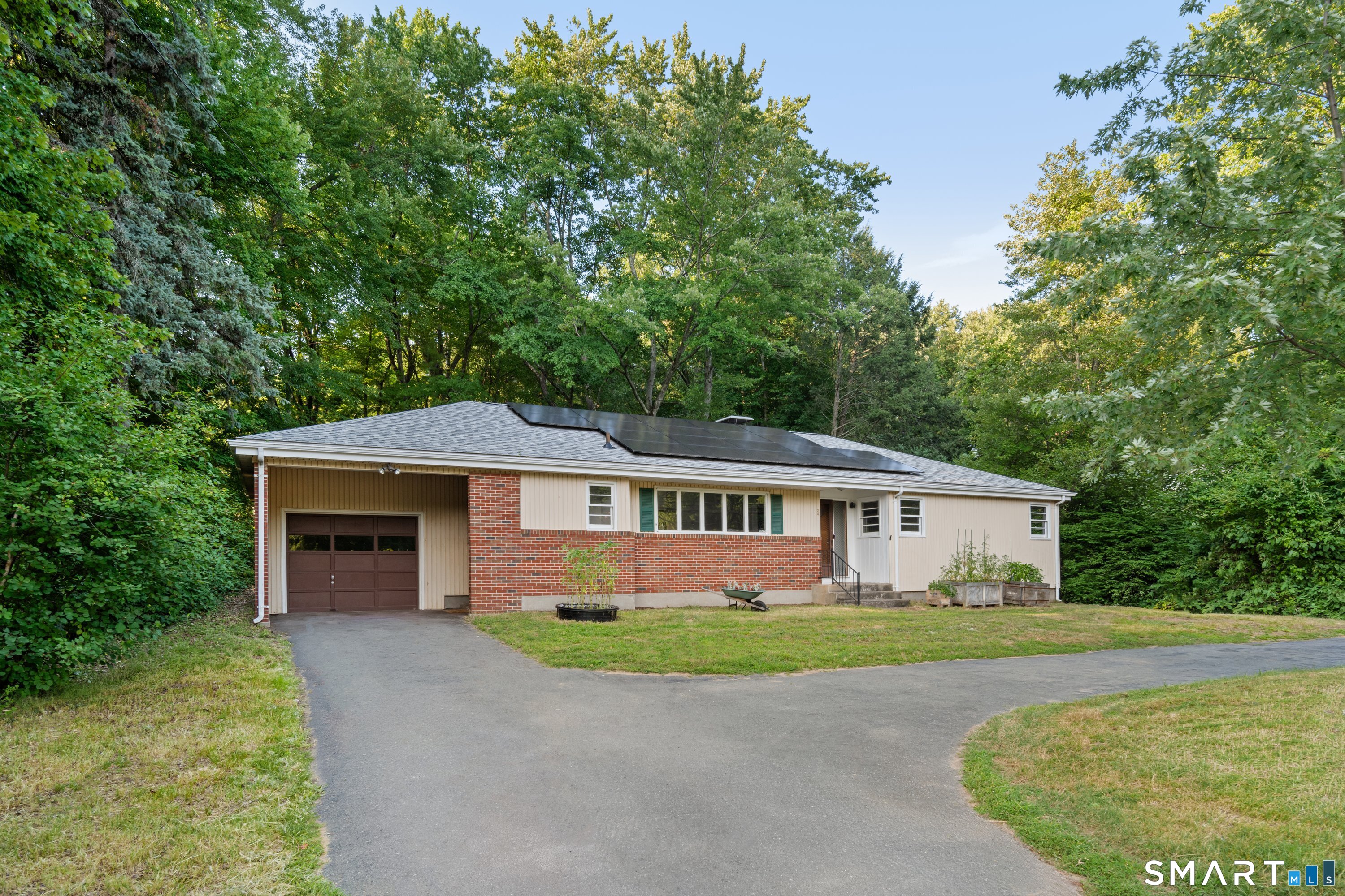 24 East Wintonbury Avenue Bloomfield CT 06002