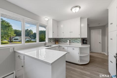 24 East Wintonbury Avenue Bloomfield CT 06002