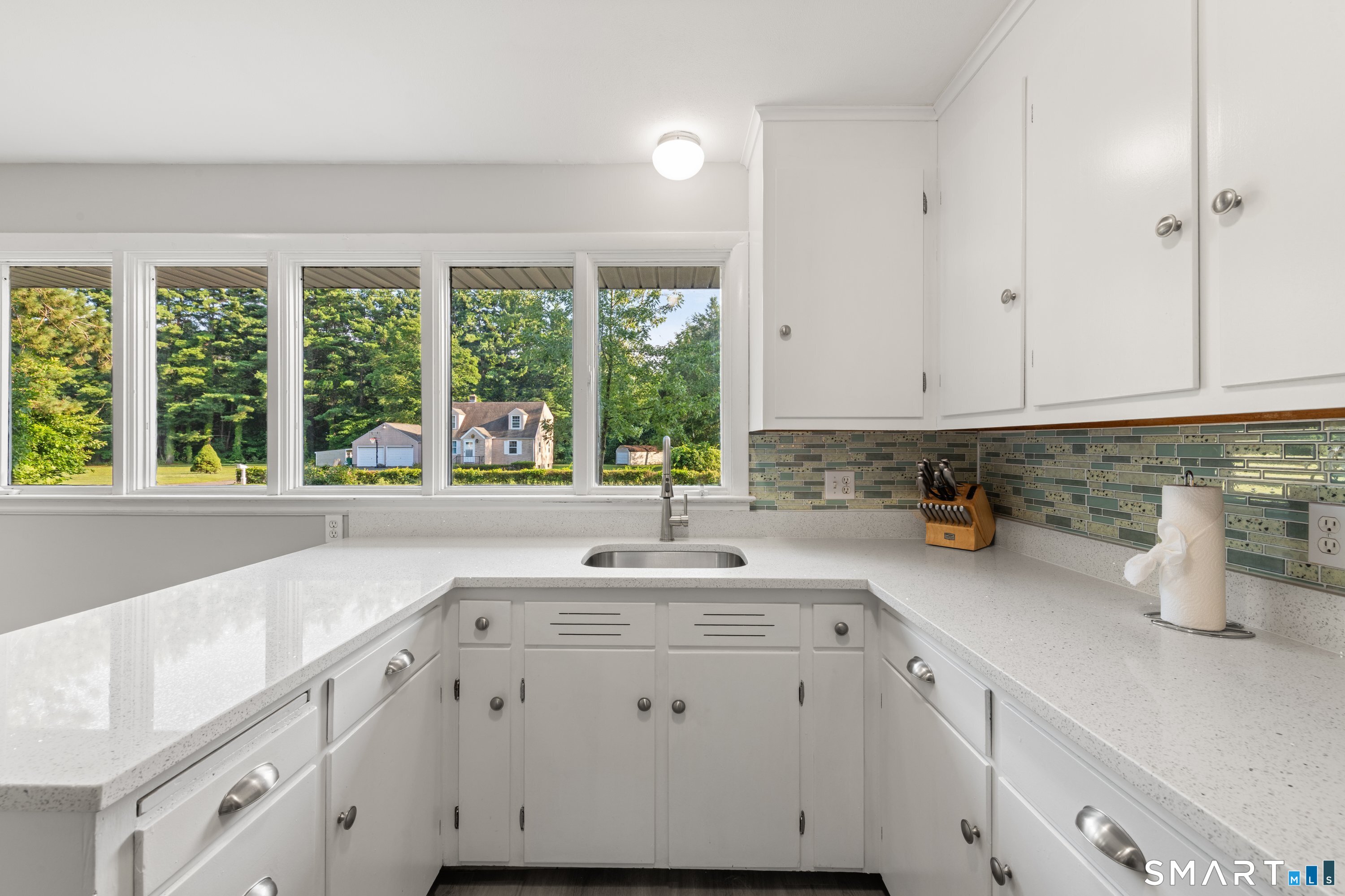 24 East Wintonbury Avenue Bloomfield CT 06002