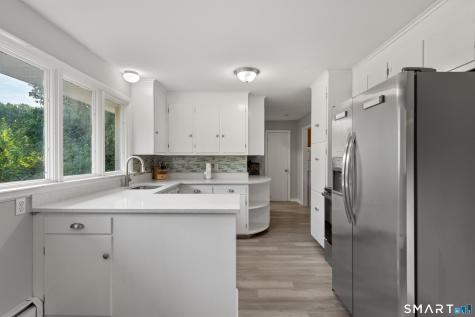 24 East Wintonbury Avenue Bloomfield CT 06002