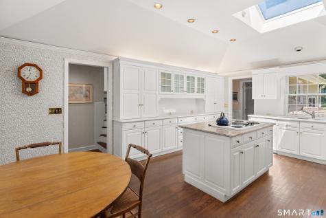 39 Old Studio Road New Canaan CT 06840
