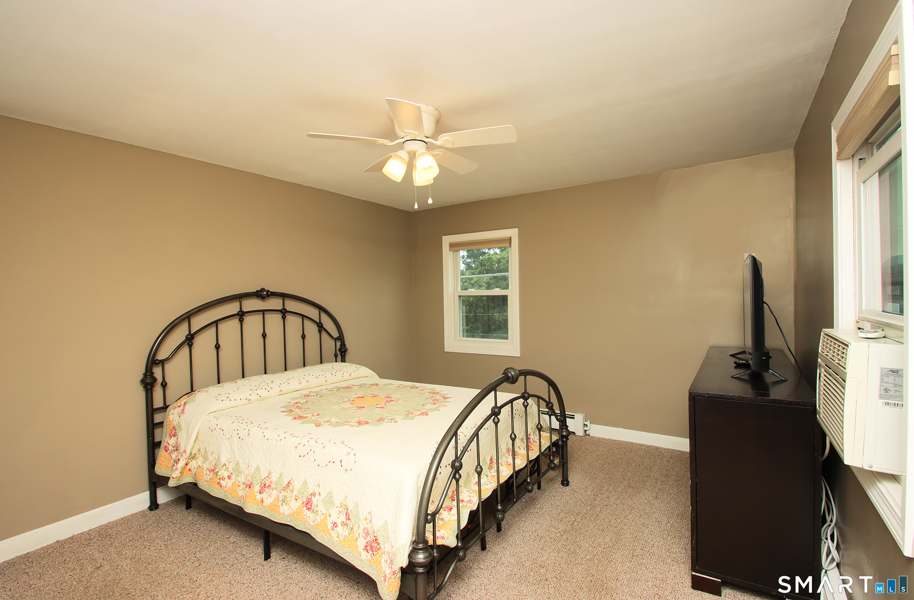 2498 North Main Street Waterbury CT 06704