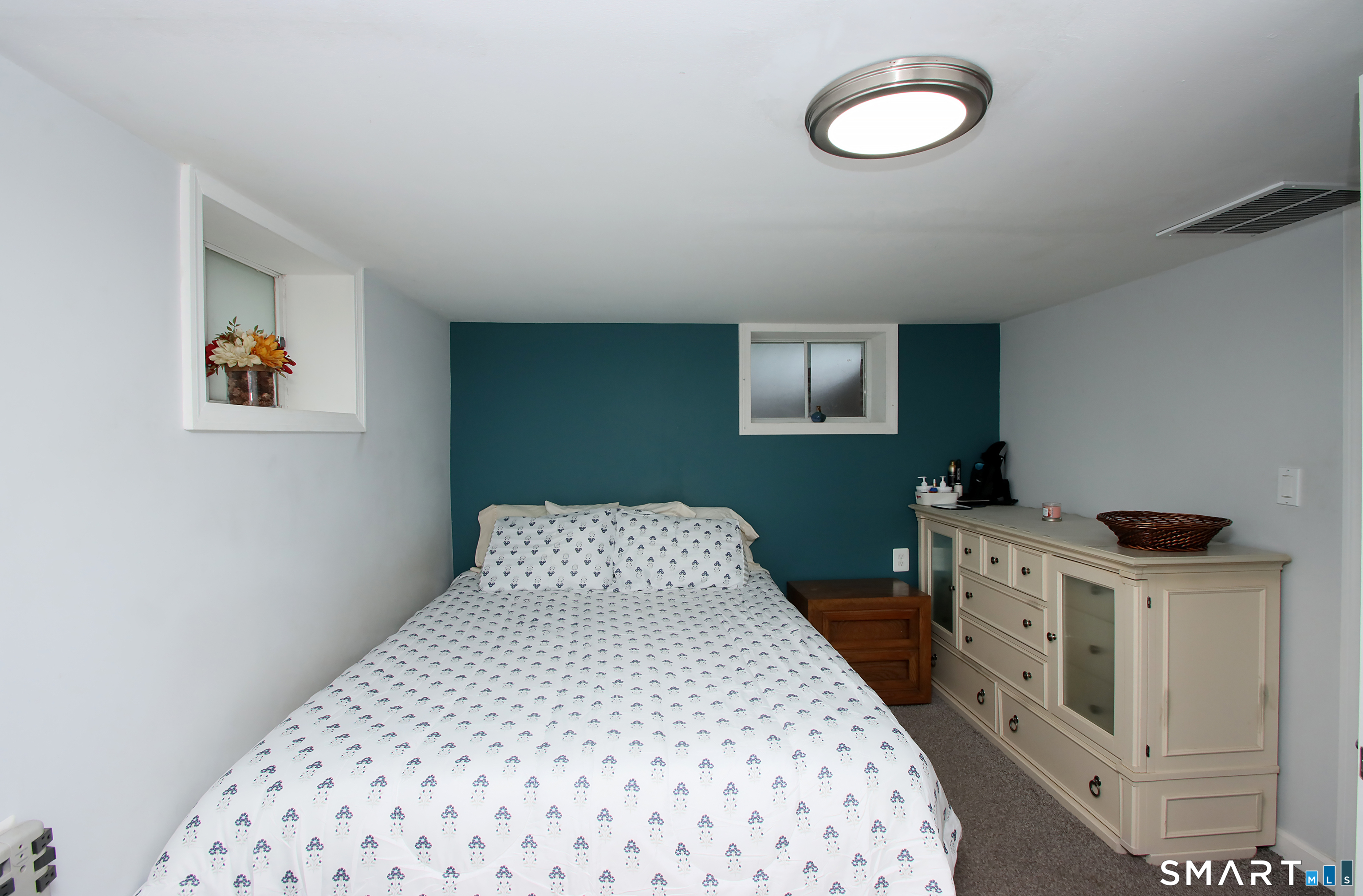 2498 North Main Street Waterbury CT 06704