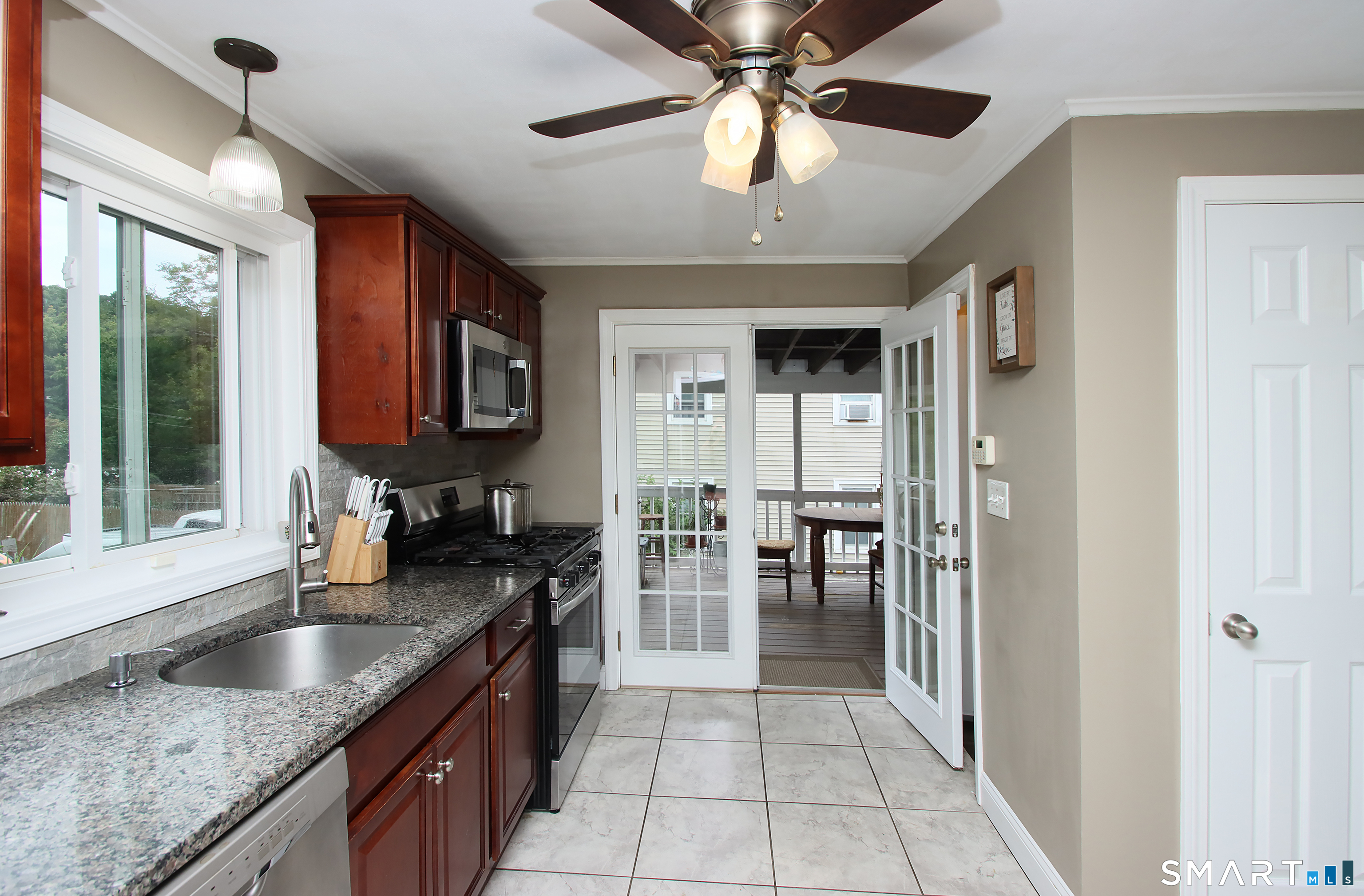 2498 North Main Street Waterbury CT 06704