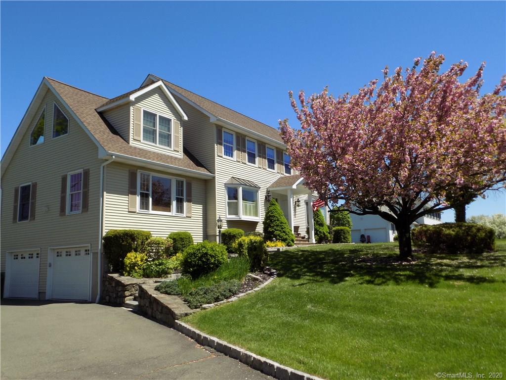 2 Wellington Court Drive Danbury CT 06811
