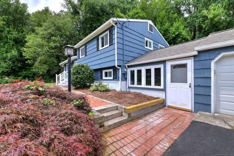 13 School Street Monroe CT 06468