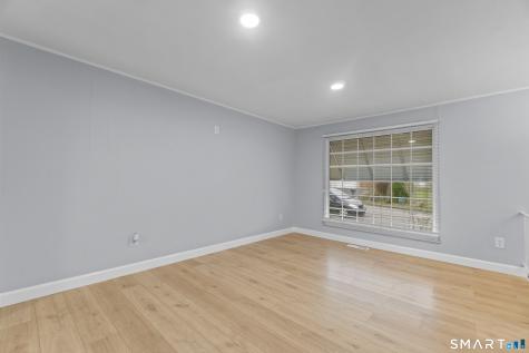 75 Wenham Street West Haven CT 06516