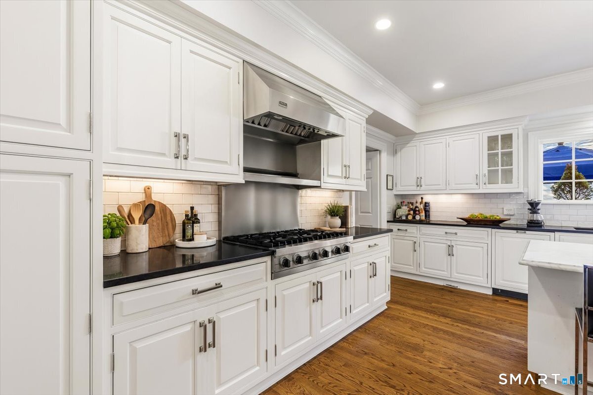 7 Park Lane New Canaan CT 06840