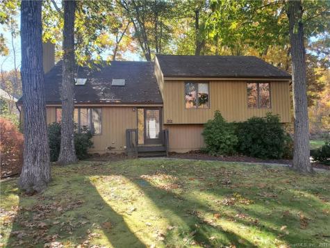32 Hideaway Lane Hamden CT 06518