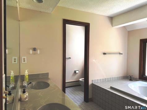 237 Silver Street Granby CT 06060