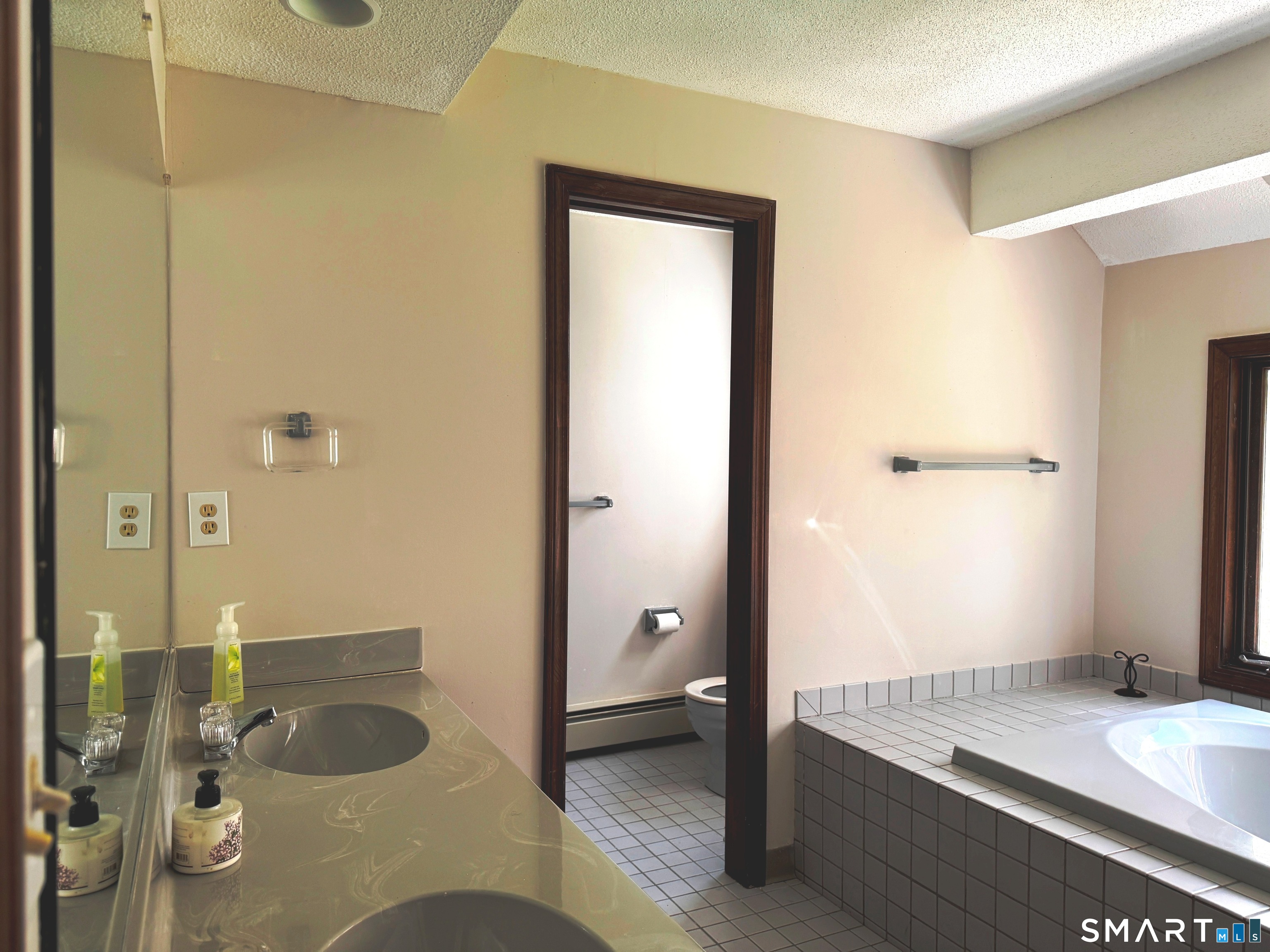 237 Silver Street Granby CT 06060