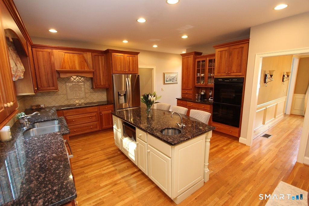 19 Devonshire Court Avon CT 06001