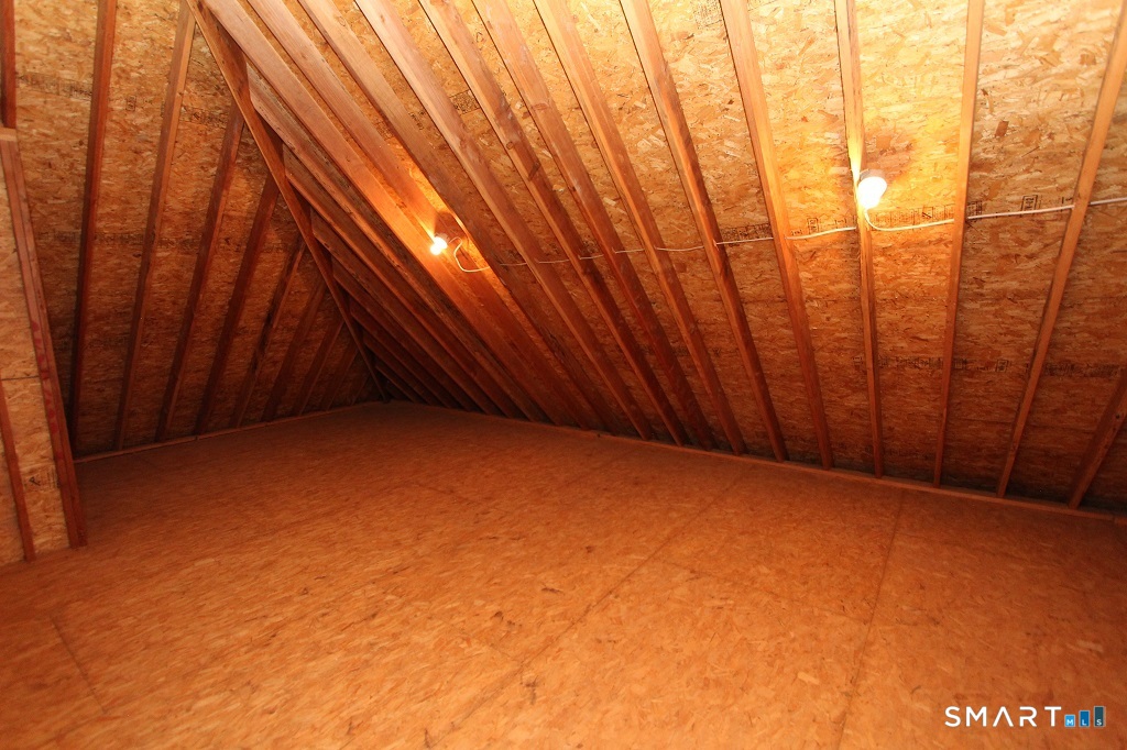 19 Devonshire Court Avon CT 06001