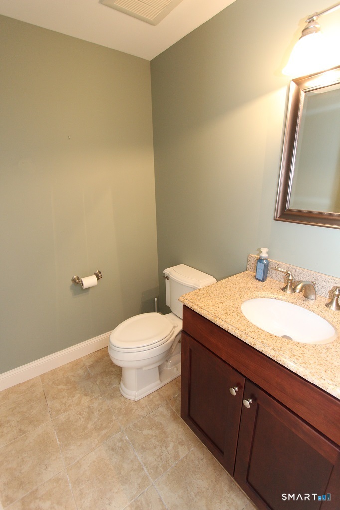 19 Devonshire Court Avon CT 06001