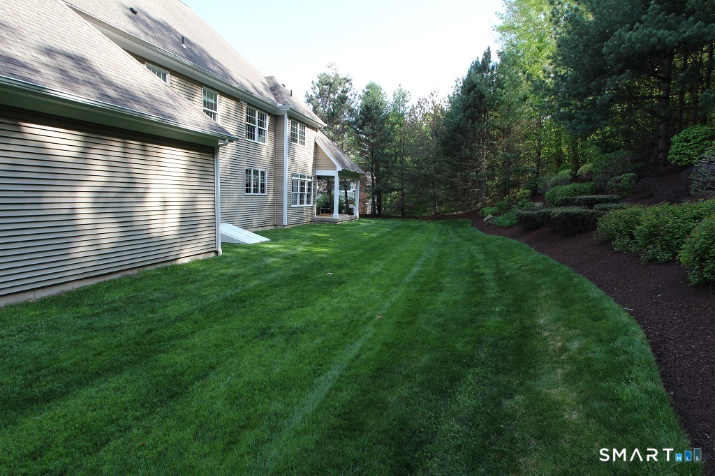 19 Devonshire Court Avon CT 06001