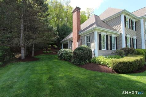 19 Devonshire Court Avon CT 06001