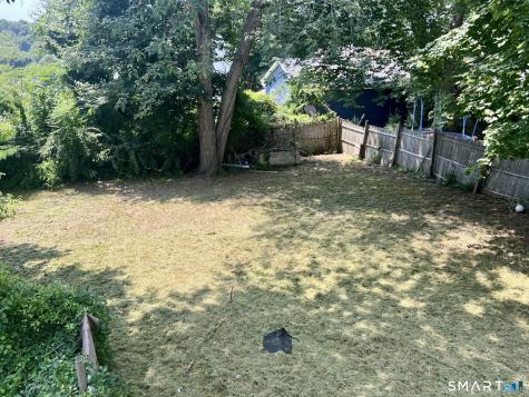 240 Crystal Avenue New London CT 06320