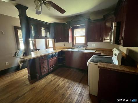 240 Crystal Avenue New London CT 06320
