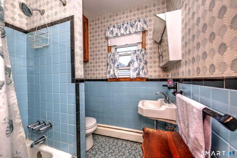 212 Swain Avenue Meriden CT 06450