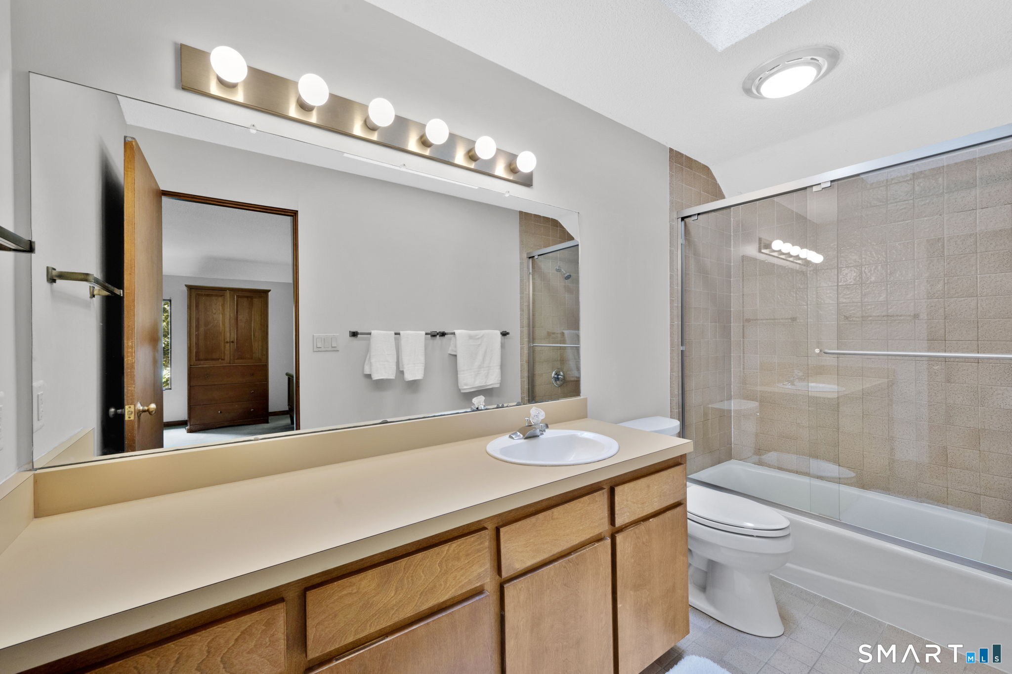 2 Merrywood Simsbury CT 06070