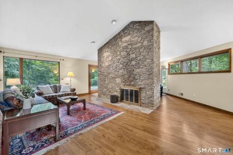 2 Merrywood Simsbury CT 06070