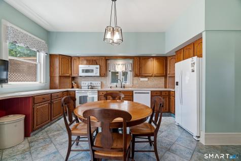 24 Lincoln Avenue Norwich CT 06360