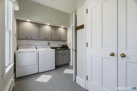 24 Lincoln Avenue Norwich CT 06360