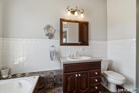 24 Lincoln Avenue Norwich CT 06360