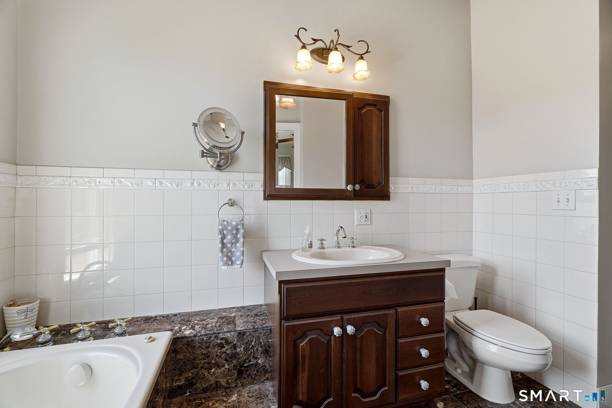 24 Lincoln Avenue Norwich CT 06360