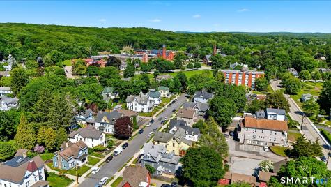 24 Lincoln Avenue Norwich CT 06360