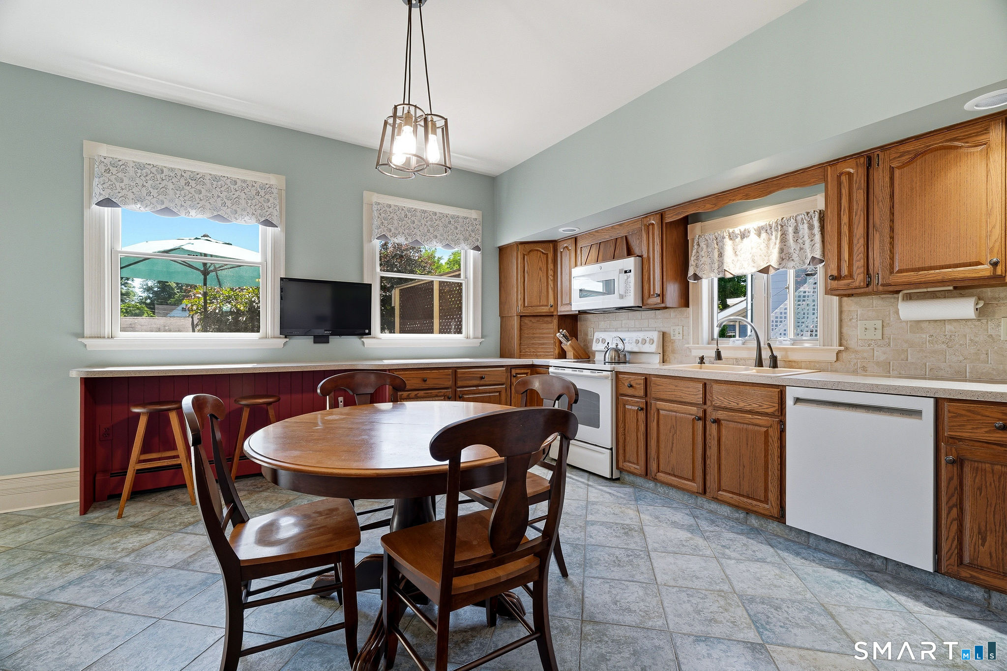 24 Lincoln Avenue Norwich CT 06360
