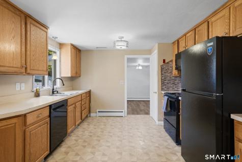 27 Allen Street Enfield CT 06082