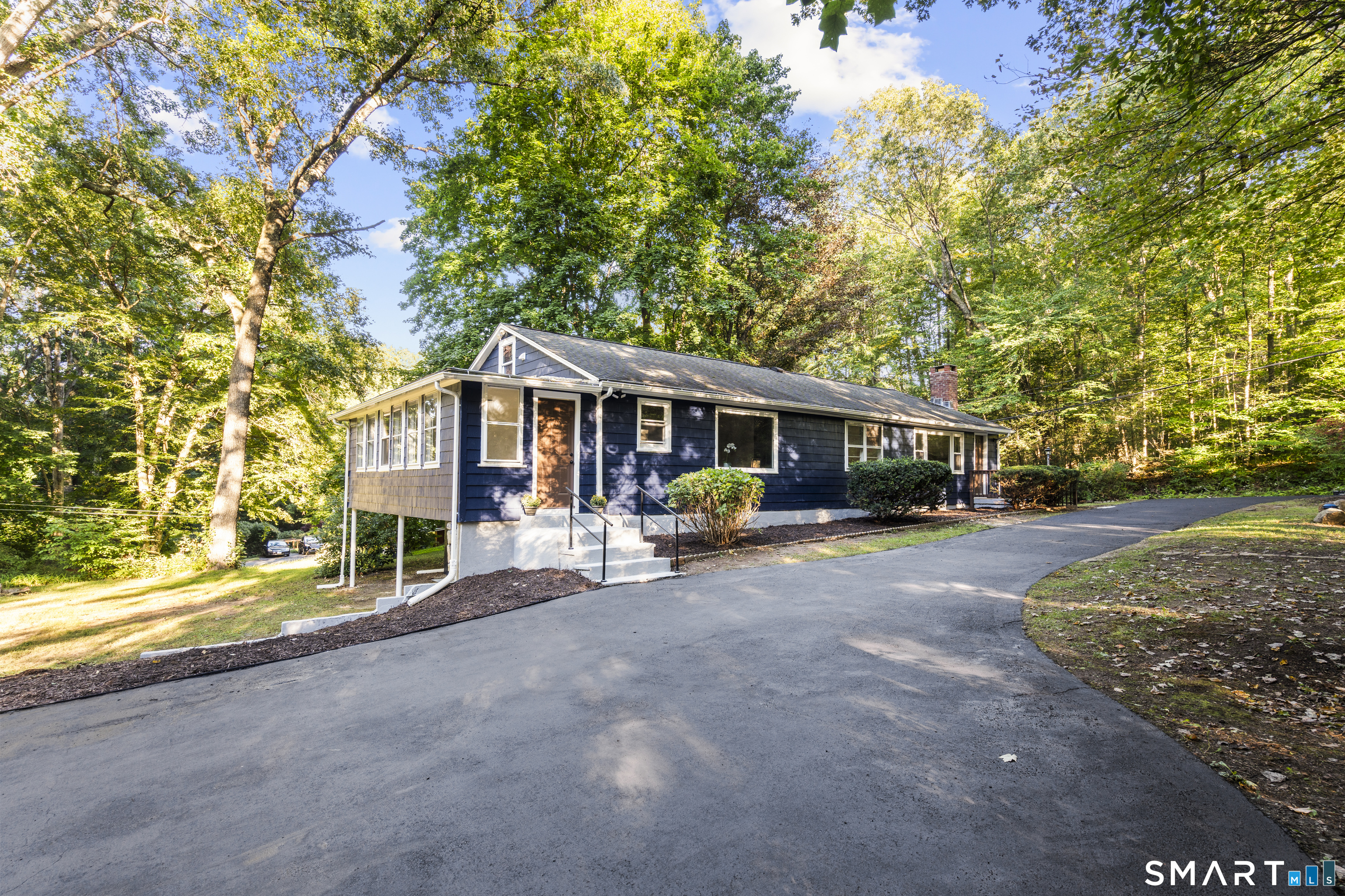 94 Moosup Trail Monroe CT 06468