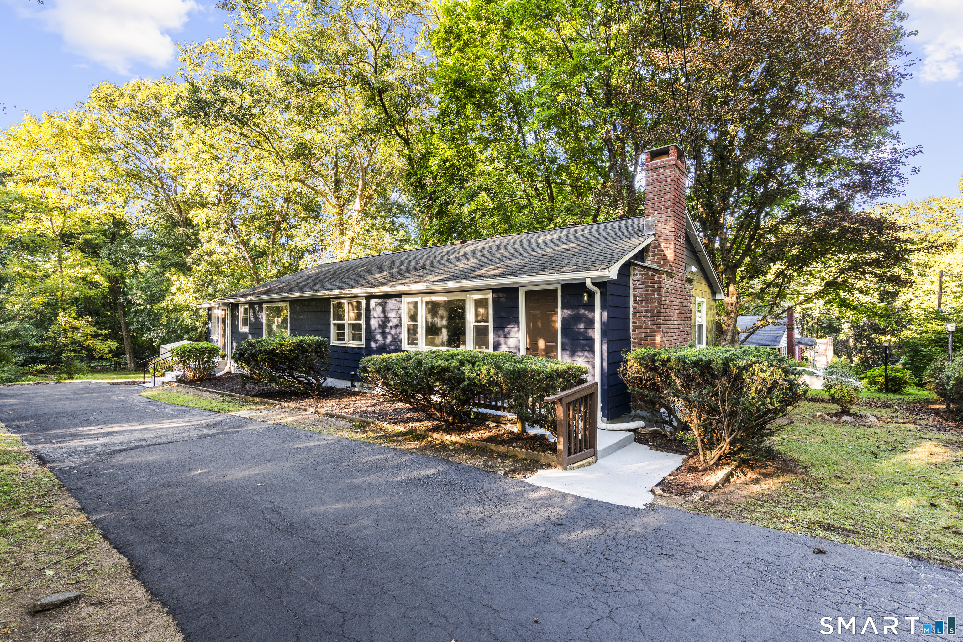 94 Moosup Trail Monroe CT 06468