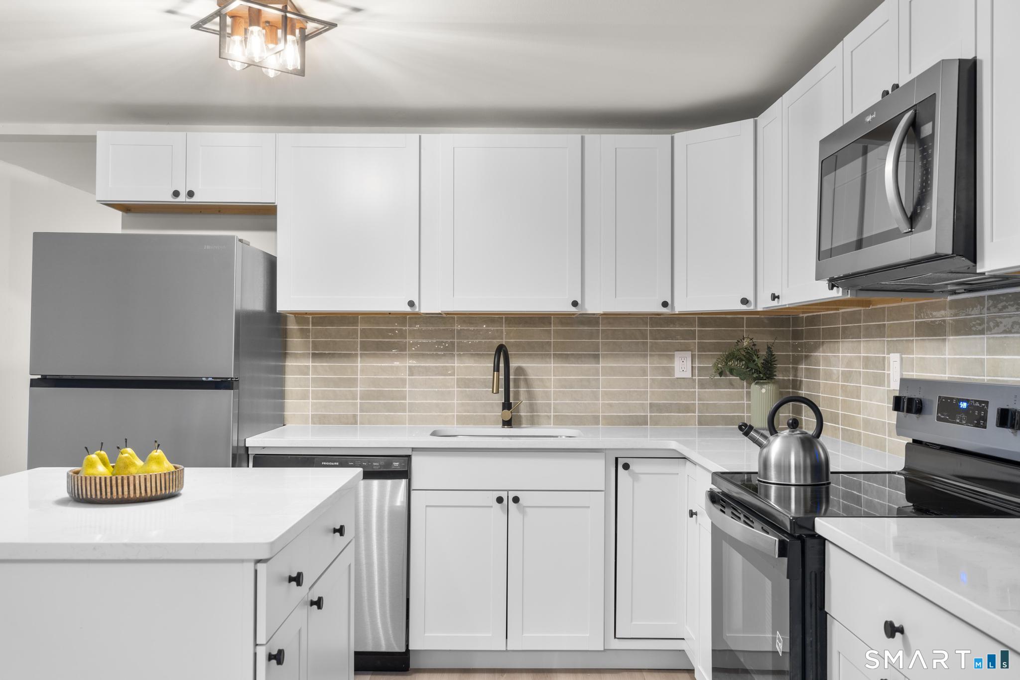 94 Moosup Trail Monroe CT 06468