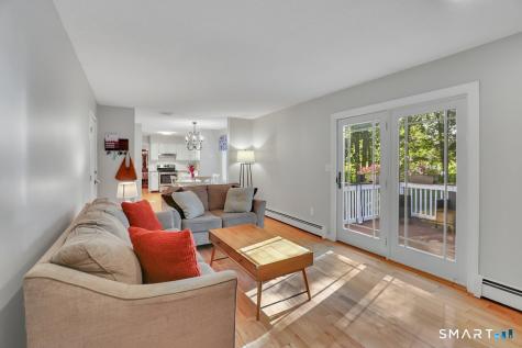 10 Colonial Court Cheshire CT 06410