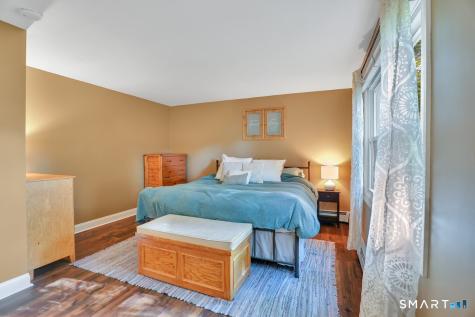 10 Colonial Court Cheshire CT 06410