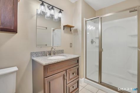 10 Colonial Court Cheshire CT 06410
