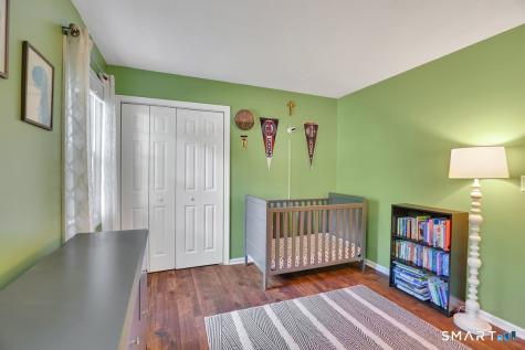 10 Colonial Court Cheshire CT 06410