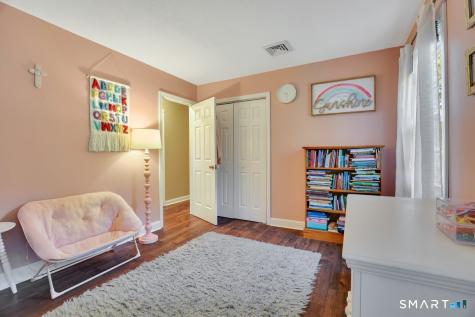10 Colonial Court Cheshire CT 06410