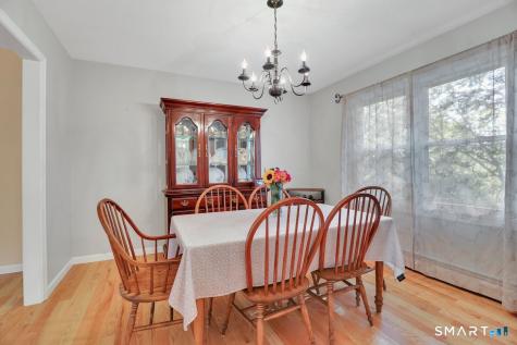 10 Colonial Court Cheshire CT 06410