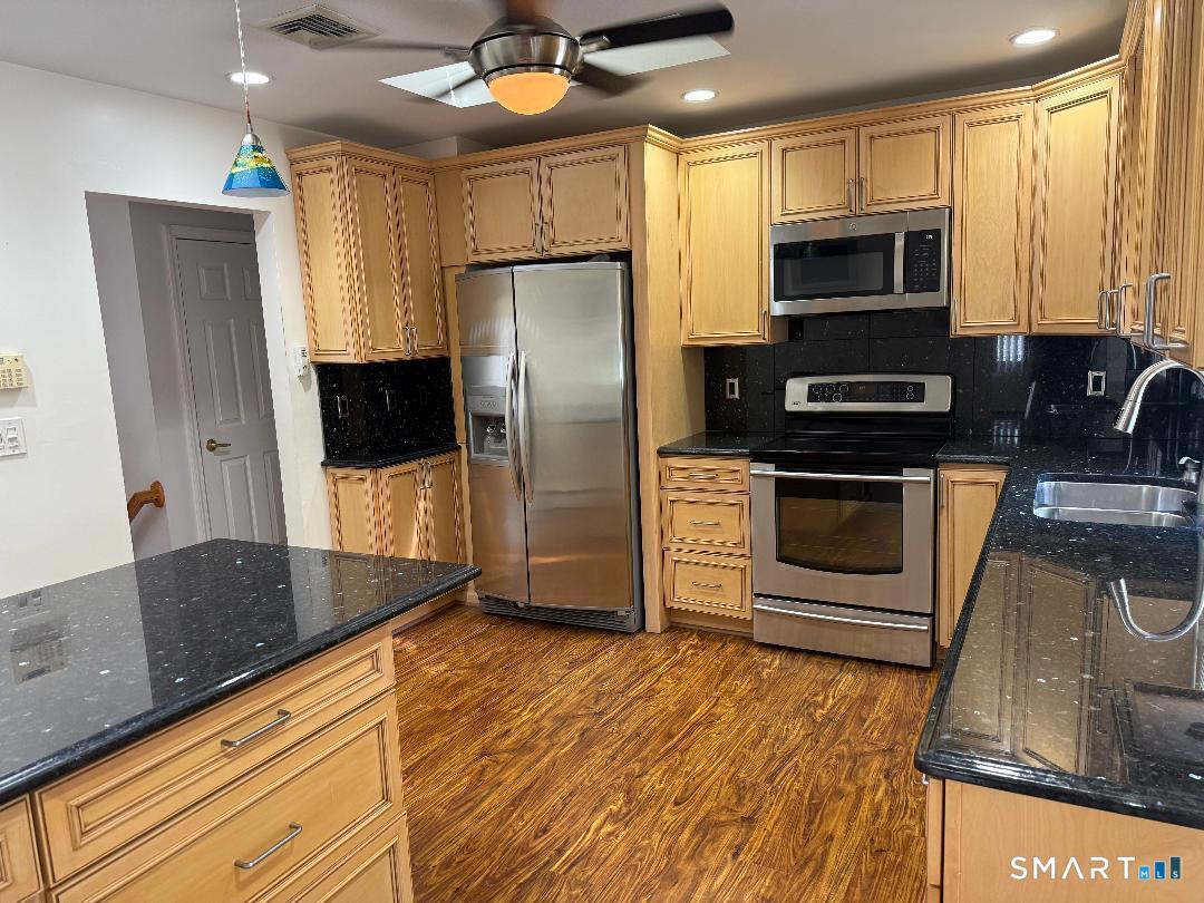 54 Sorensen Road West Haven CT 06516