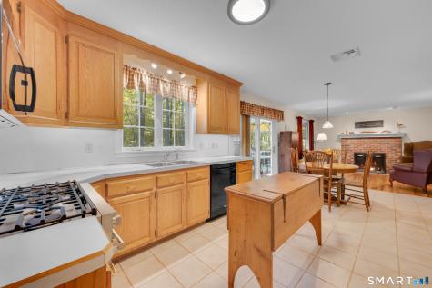 391 Squaw Hollow Road Ashford CT 06278