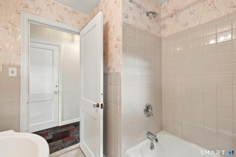 42 Oleary Drive Manchester CT 06040