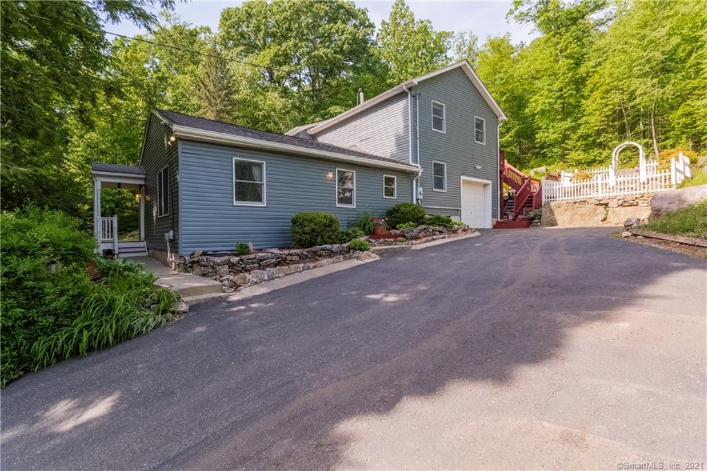 28 Rocky Hill Road New Fairfield CT 06812