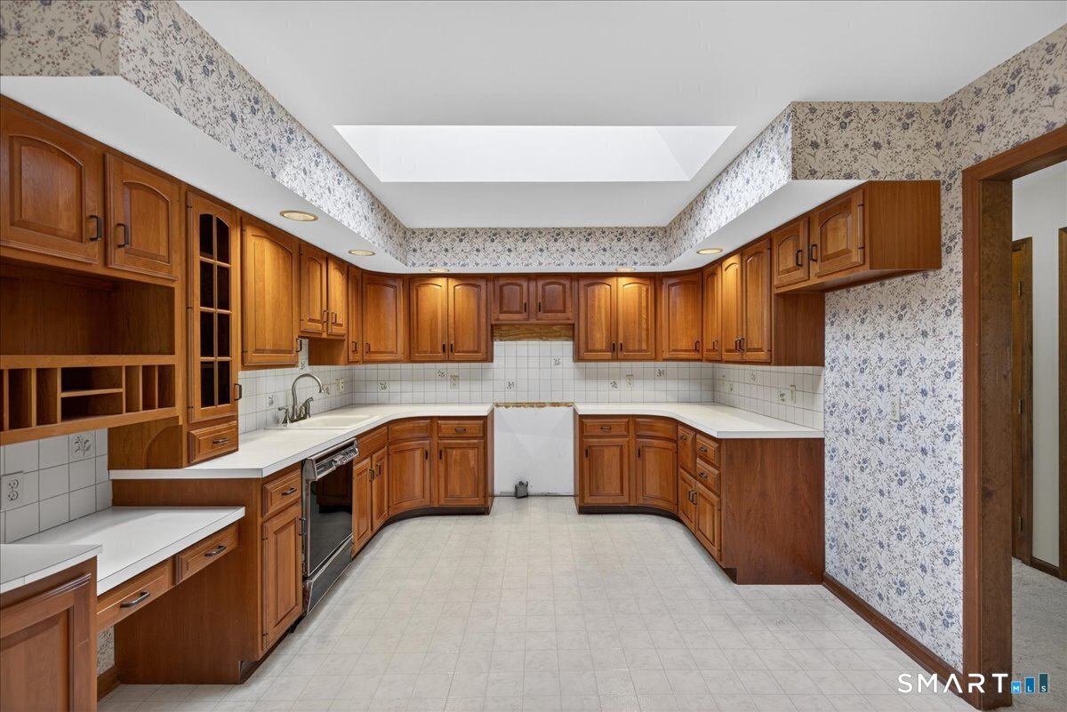 166 Thoreau Drive Shelton CT 06484